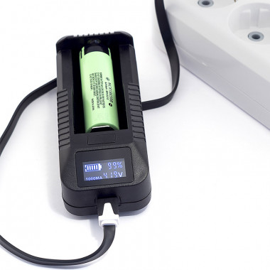 З/У для Li-ion аккум. Яркий луч LC-15 выбор тока зарядки, LCD дисплей, от USB